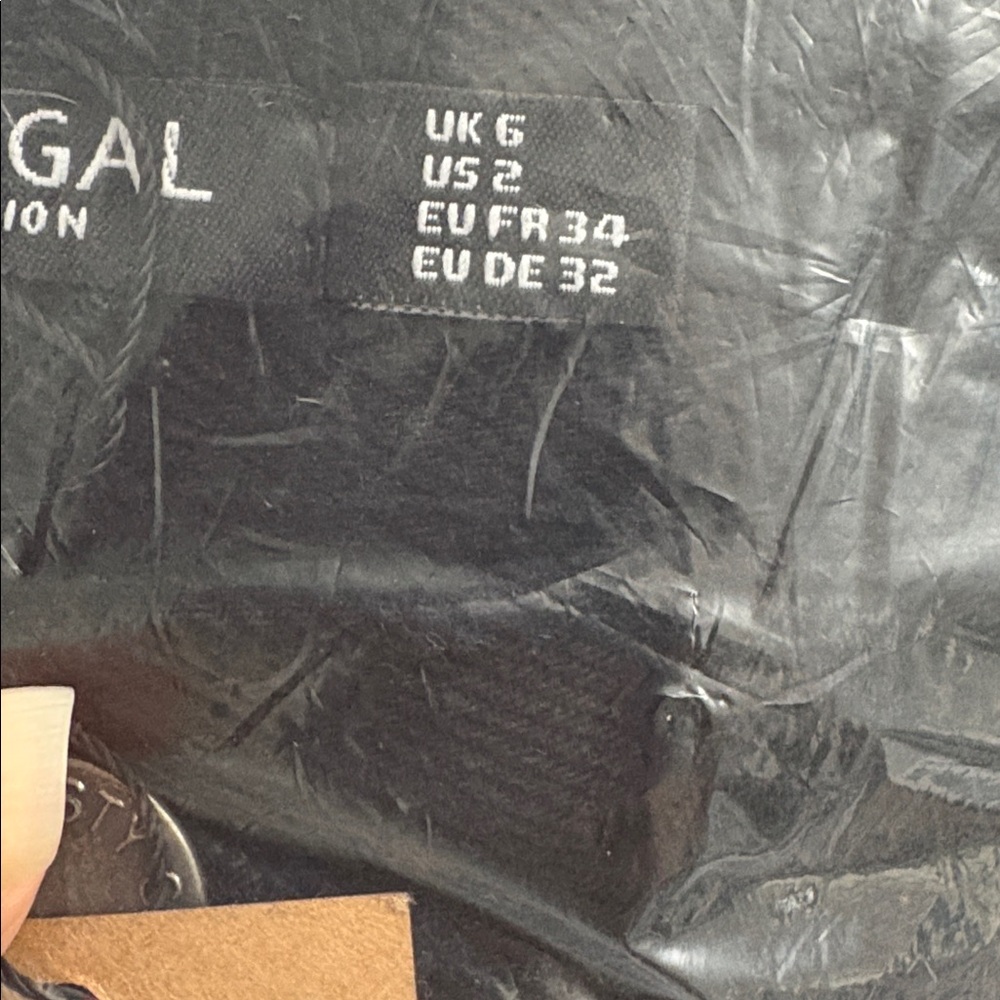 Nasty Gal organic denim high waist Mom jeans Black Straight Leg US2 - Picture 6 of 6